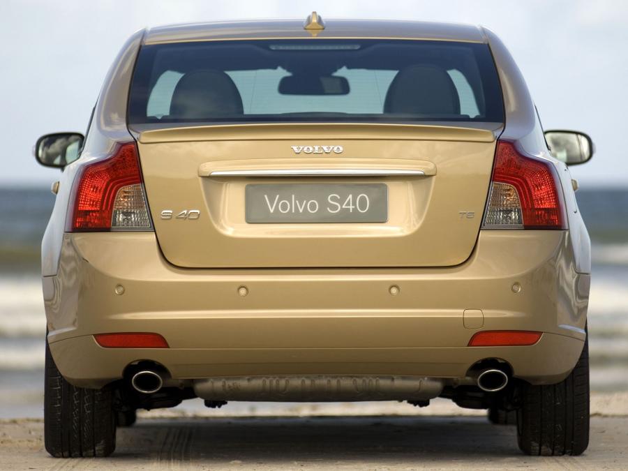  Volvo S40 T5 2007 года  (ZA) (фото 2 из 11)
